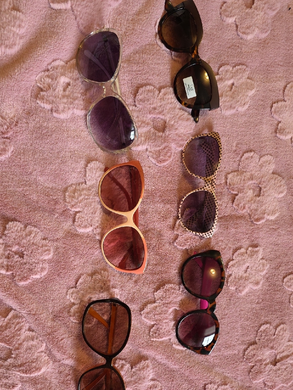 6 Pairs Stylish  Women's Sunglasses - Fashion Shades